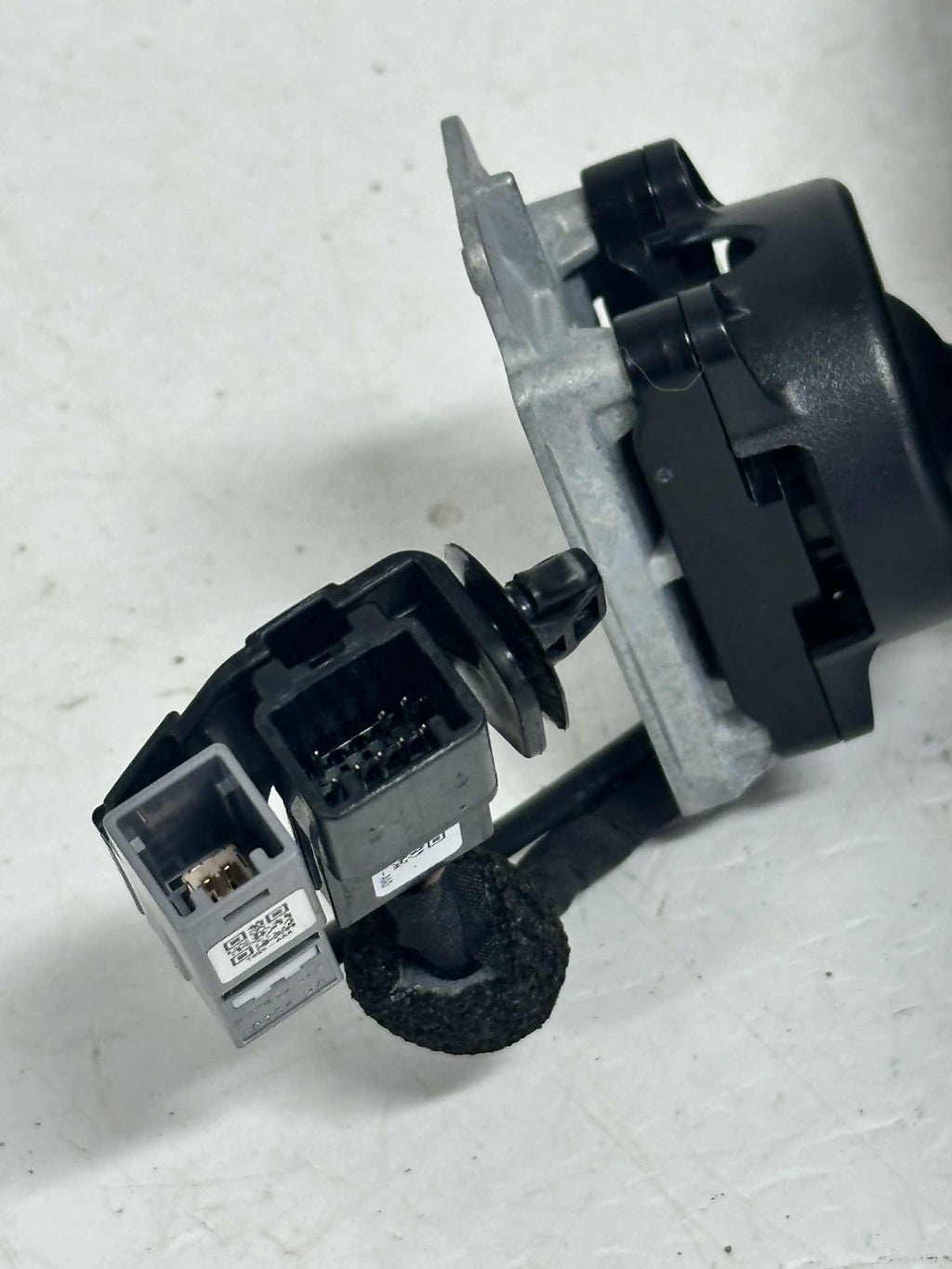 2022 - 2026 Toyota Sequoia Tundra OEM Rear View Mirror w/ Digital Display Inside