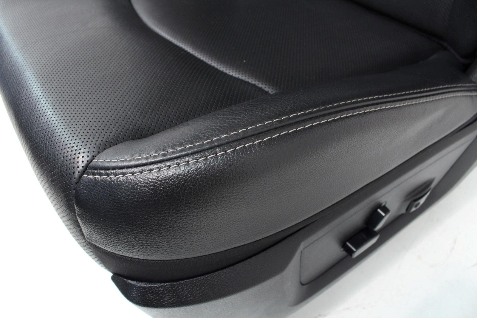 2009 - 2018 Ram Seats Set, Laramie Crew Black Leather w/ Heating & Ventilation