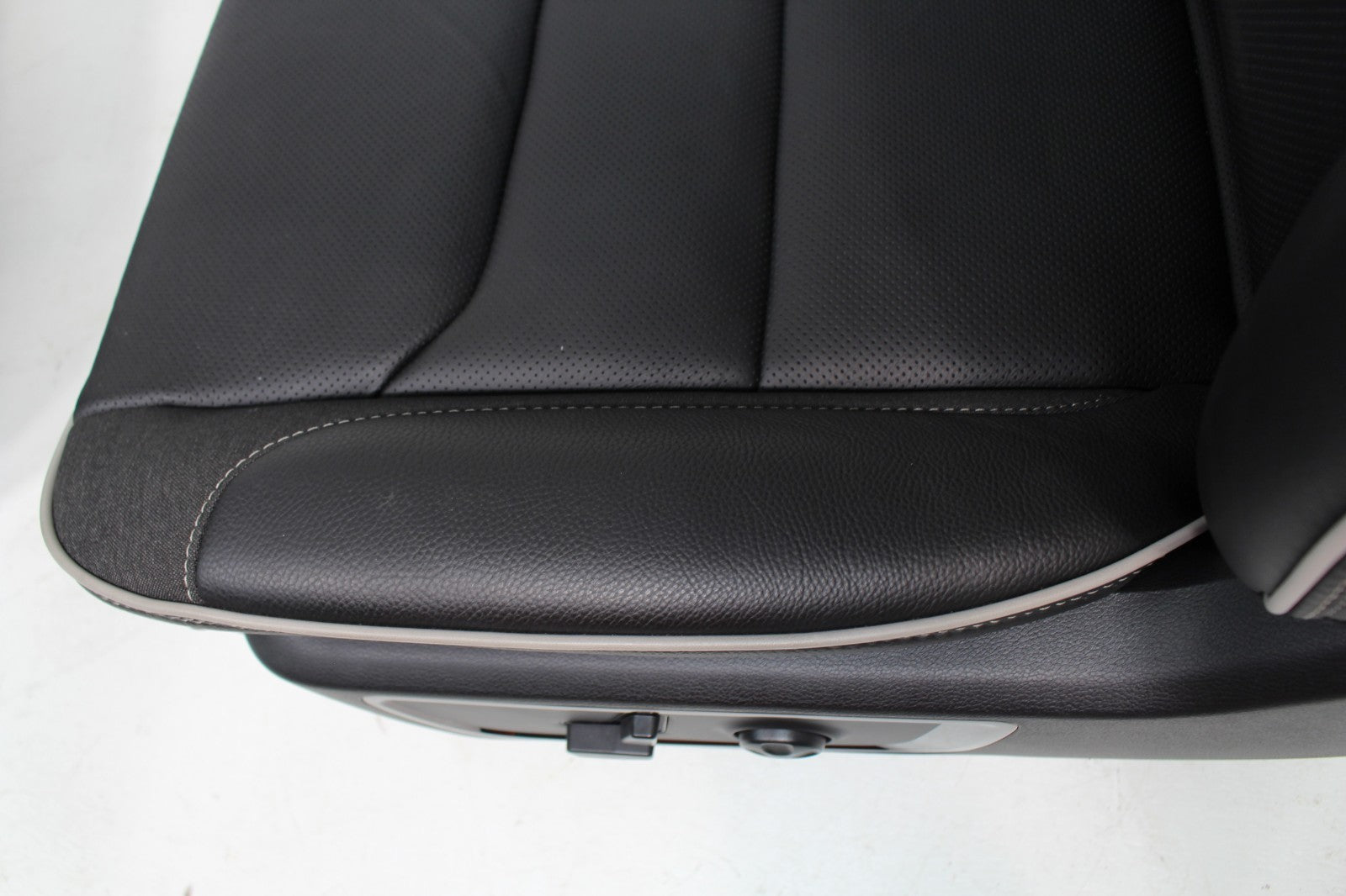 2019 - 2026 Ram 1500 Seats, Crew Cab Set, Limited Black Quilted Leather Massage